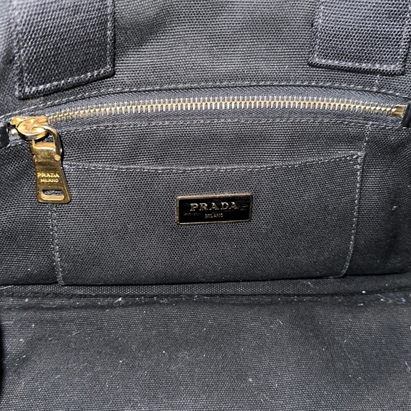 Authentic Prada small tote - Picture 5 of 11